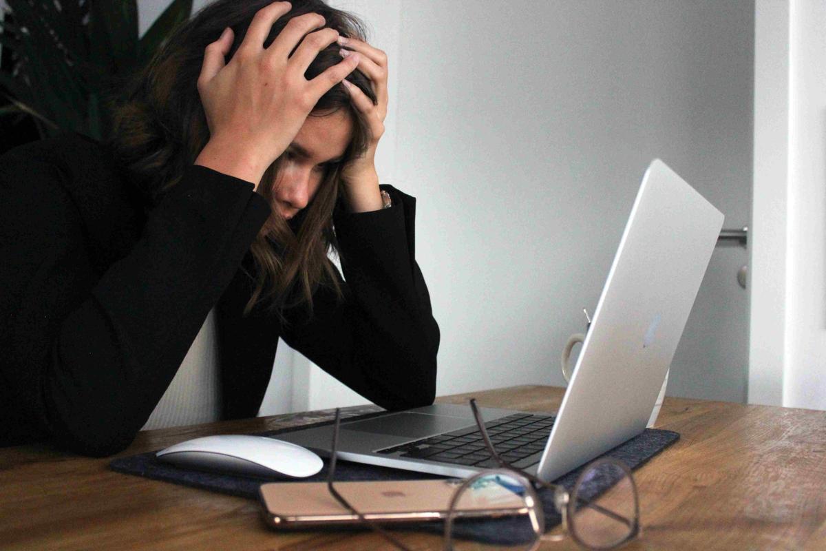 6 signs of overworking employees (and how you can combat this)
